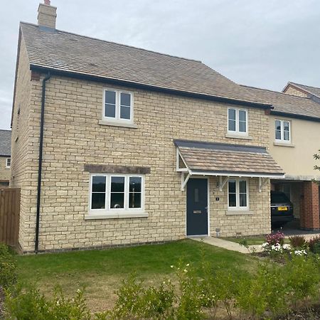 4 Freelands Gate, Witney, Oxfordshire Villa Exterior photo